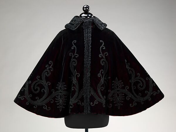 Evening cape, James McCreery &amp; Company (American, New York, 1867–1954), silk, jet, American 