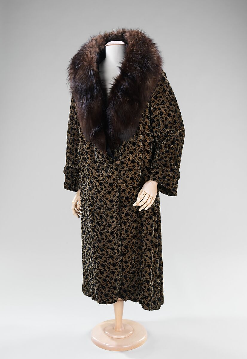 Evening coat, C. G. Gunther&#39;s Sons (American, founded 1820), silk, fur, metal, American 