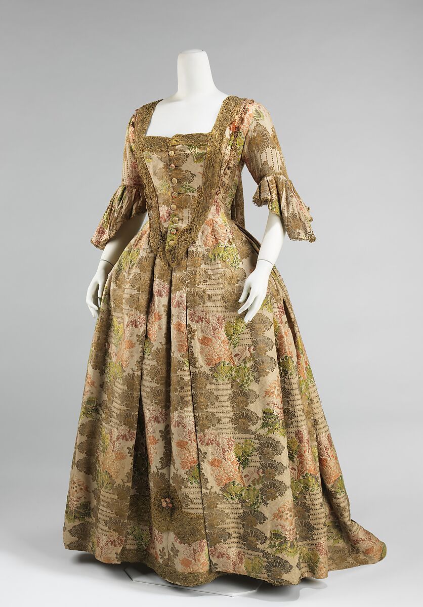 Robe à la française, silk, metal, European 