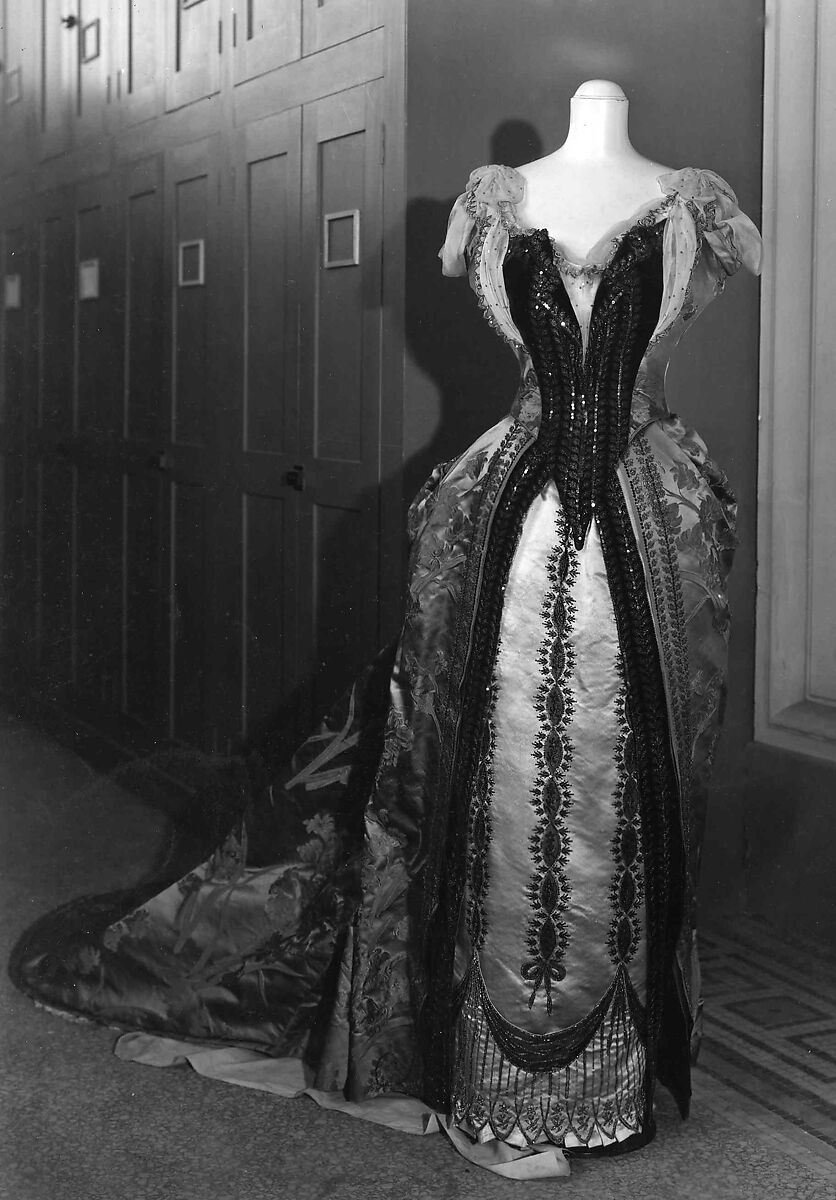 Evening ensemble, Charles Frederick Worth (French (born England), Bourne 1825–1895 Paris), silk, metal, French