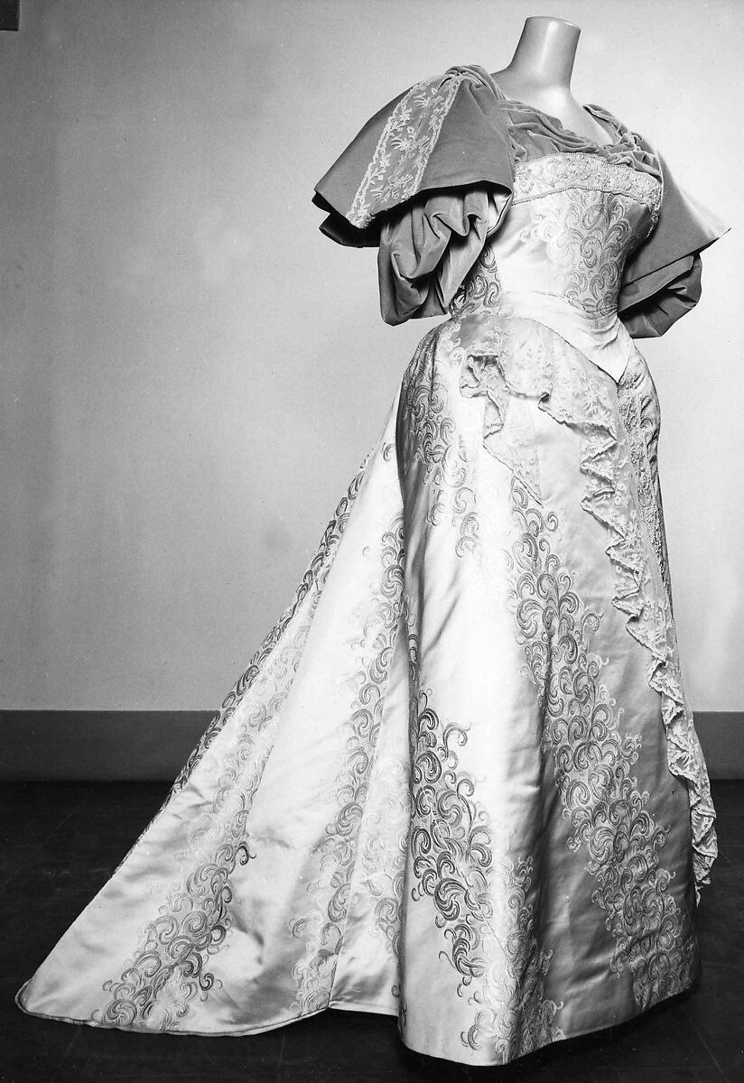 Evening dress, House of Worth (French, 1858–1956), silk, French