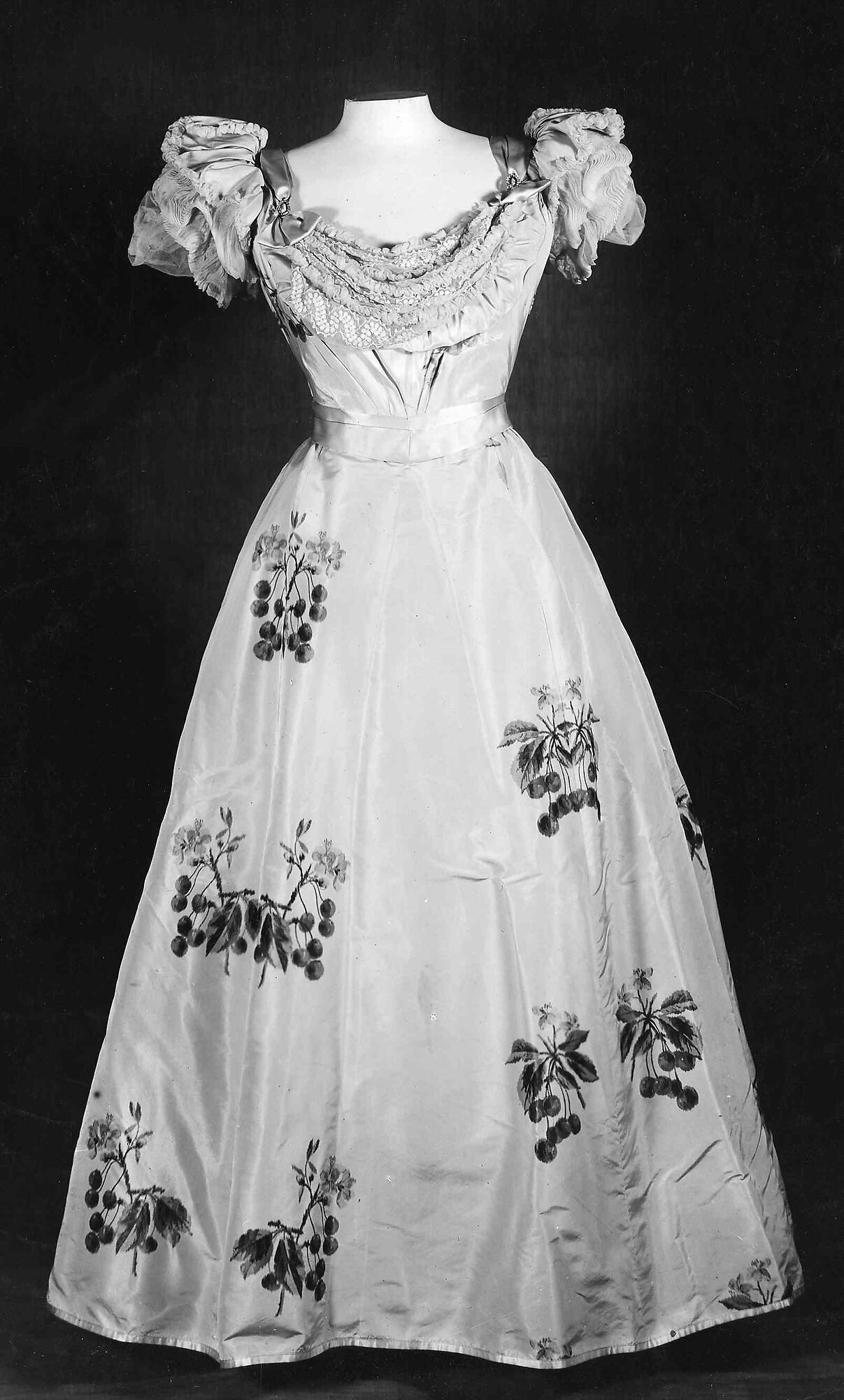 Evening dress, House of Worth (French, 1858–1956), silk, rhinestones, French