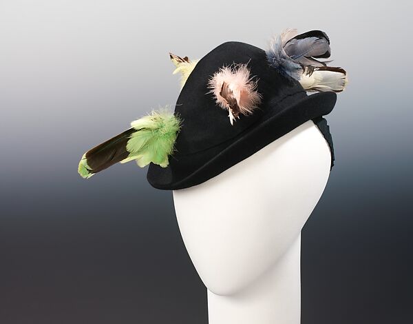 Hat, Elsa Schiaparelli (Italian, 1890–1973), wool, feathers, French 