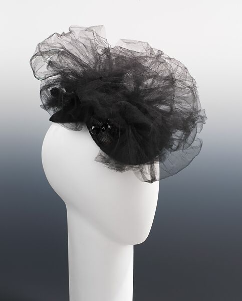 Evening hat, Elsa Schiaparelli (Italian, 1890–1973), silk, plastic, French 