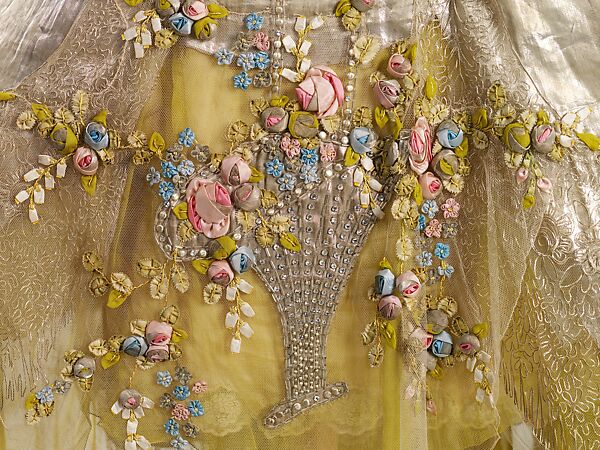 Court presentation dress, Boué Soeurs (French, 1897–1957), silk, metal, rhinestones, French