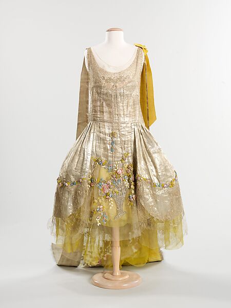 Court presentation dress, Boué Soeurs (French, 1897–1957), silk, metal, rhinestones, French 