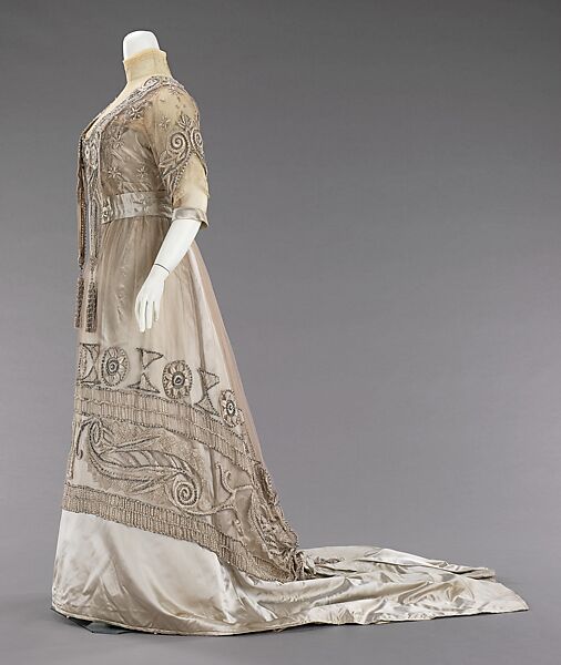 Evening dress, Attributed to Alice M. Dunstan (American, active 1892–1926), silk, pearl, American
