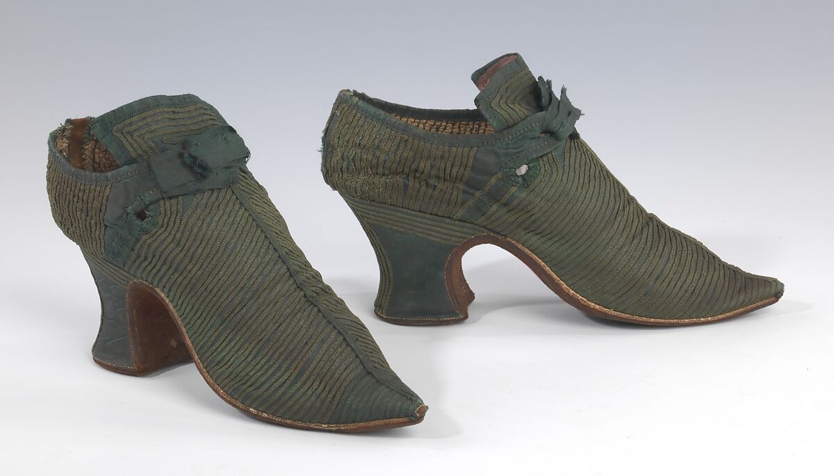 Shoes, silk, British 