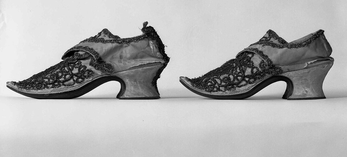 Shoes, silk, metal, probably British