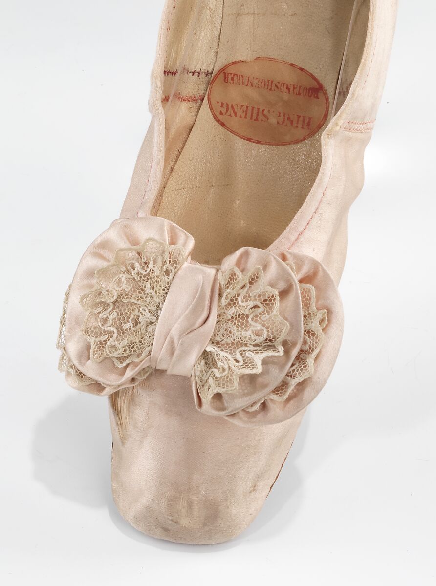 Evening slippers, Hing Sheng Boot and Shoe Maker, silk, probably American