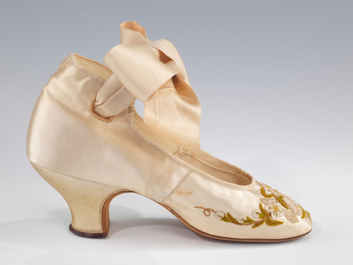 Evening shoes, silk, French