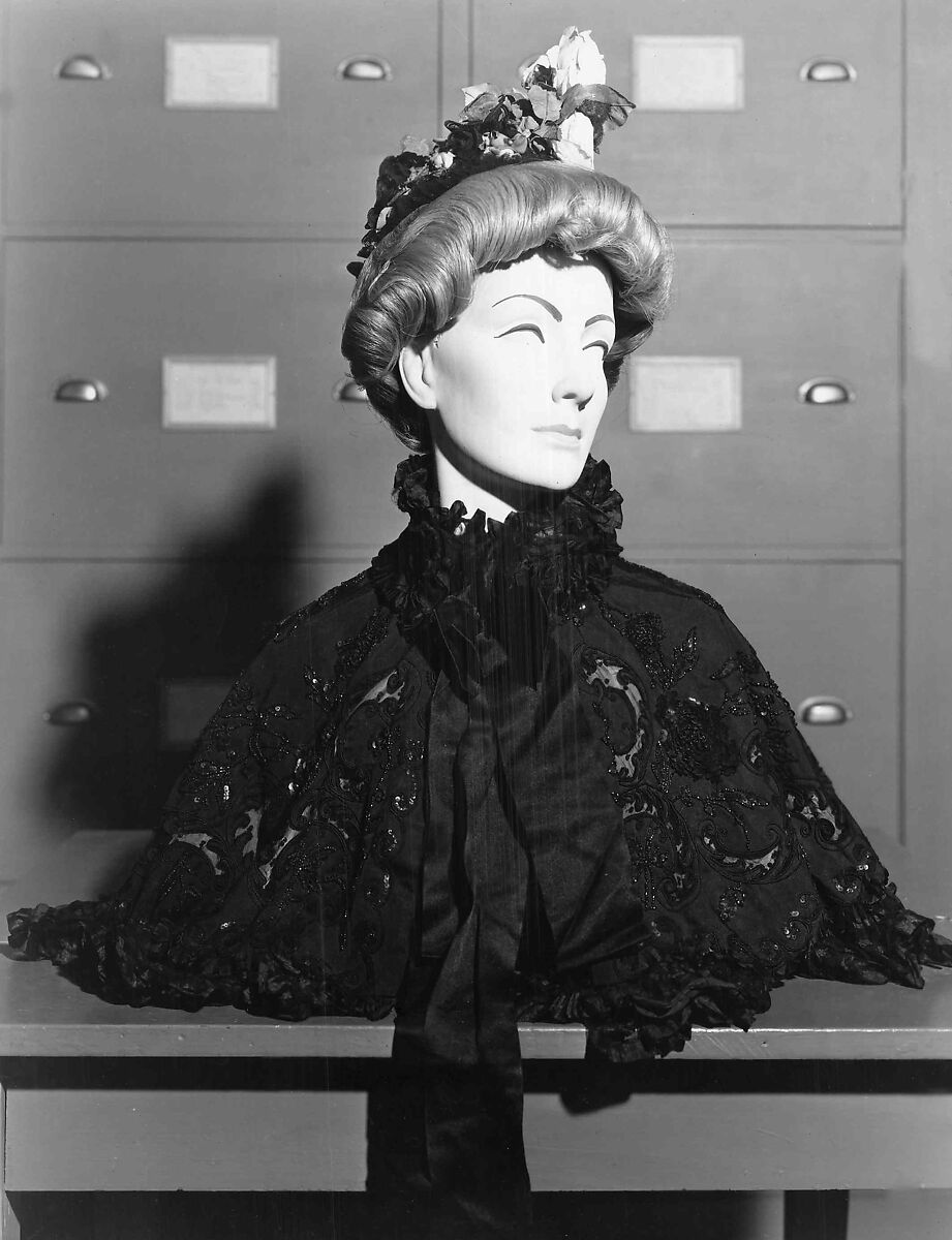 Evening bonnet, Jean Hamilton (American), silk, linen, jet, American