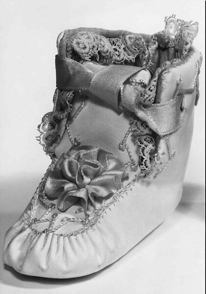 Bootees, leather, silk, linen, probably French