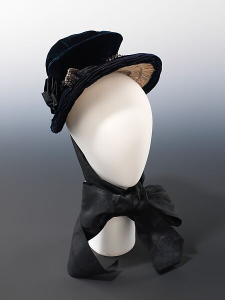 Evening bonnet, Caroline Reboux (French, active 1870–1956), silk, rhinestones, French