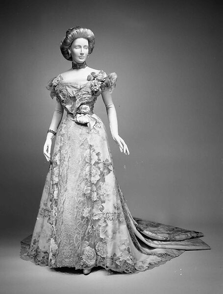 Evening dress, House of Worth (French, 1858–1956), silk, cotton, rhinestones, metal, French