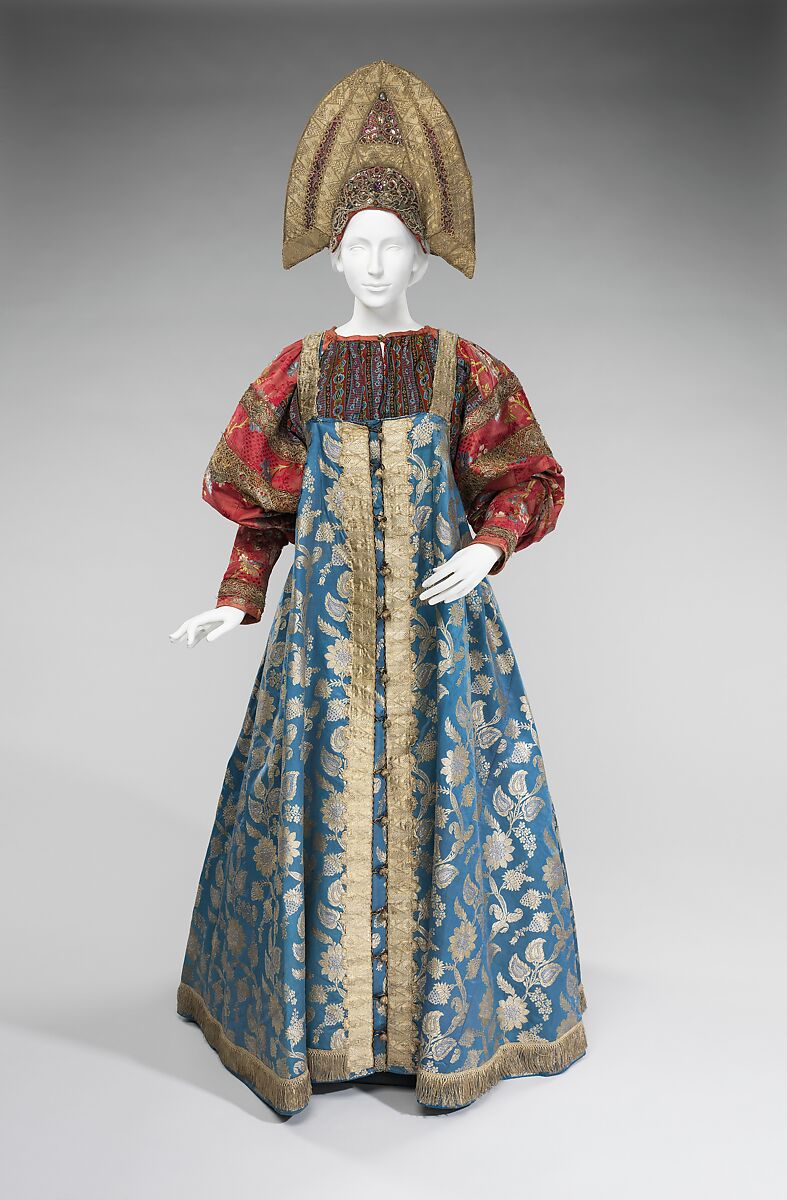 a good example of contemporary clothing from 19th century Europe