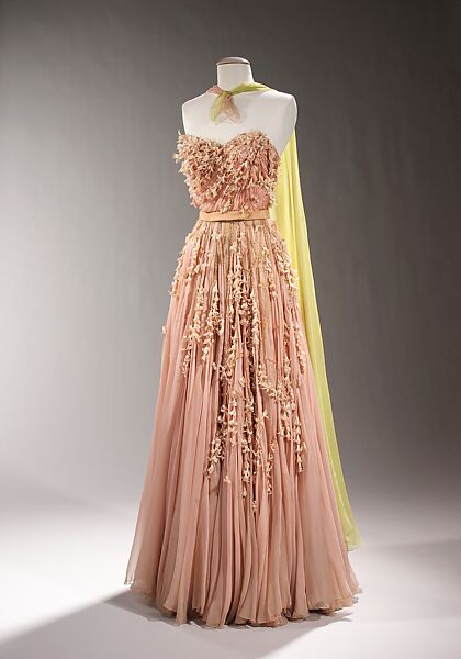 Saks fifth 2024 avenue ball gowns