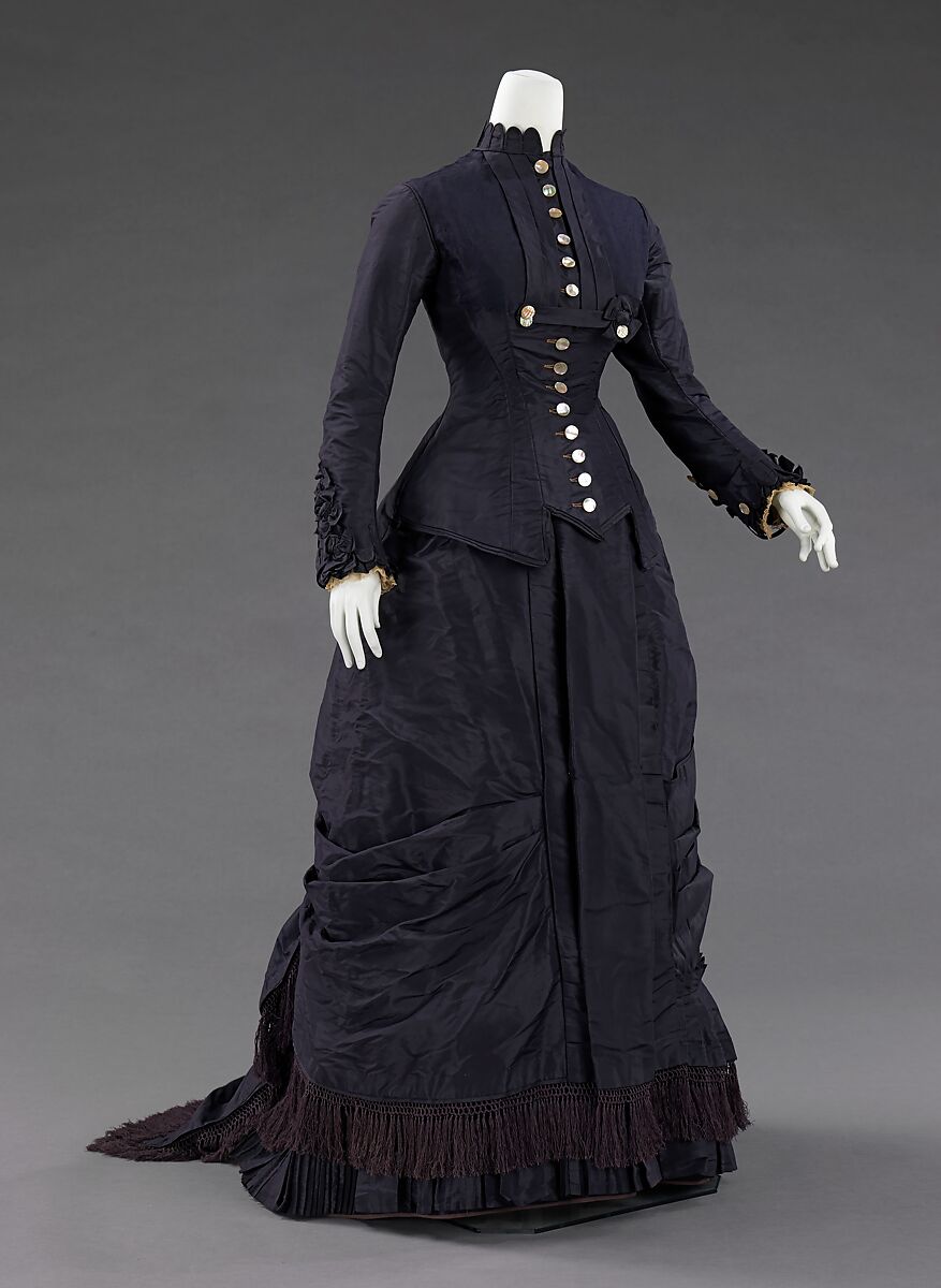 Dress, Mrs. F. M. Carroll (American), silk, mother-of-pearl, American 