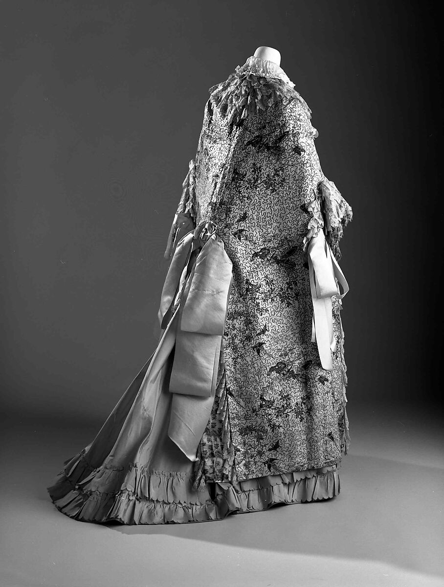 Evening cloak, silk, metal, French