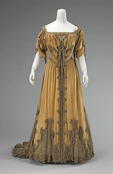 Evening dress, Attributed to House of Worth (French, 1858–1956), silk, metal, French 