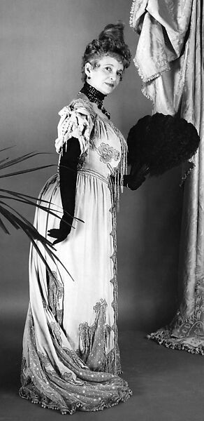 Evening dress, Attributed to House of Worth (French, 1858–1956), silk, metal, French