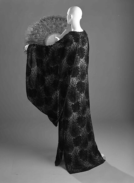 Tea gown, silk, metal, American