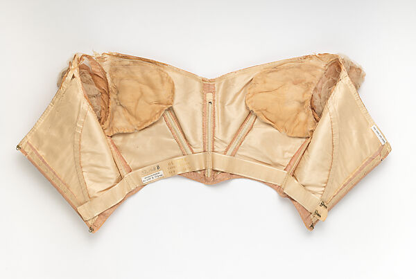 Evening dress, OLYMPE (American, active ca. 1851–1885), silk, mother-of-pearl, American