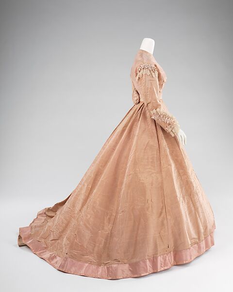 Evening dress, OLYMPE (American, active ca. 1851–1885), silk, mother-of-pearl, American
