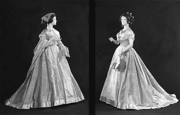 Evening dress, OLYMPE (American, active ca. 1851–1885), silk, mother-of-pearl, American