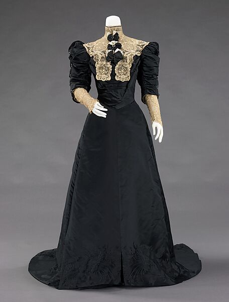 Evening dress, House of Worth (French, 1858–1956), silk, metal, French 