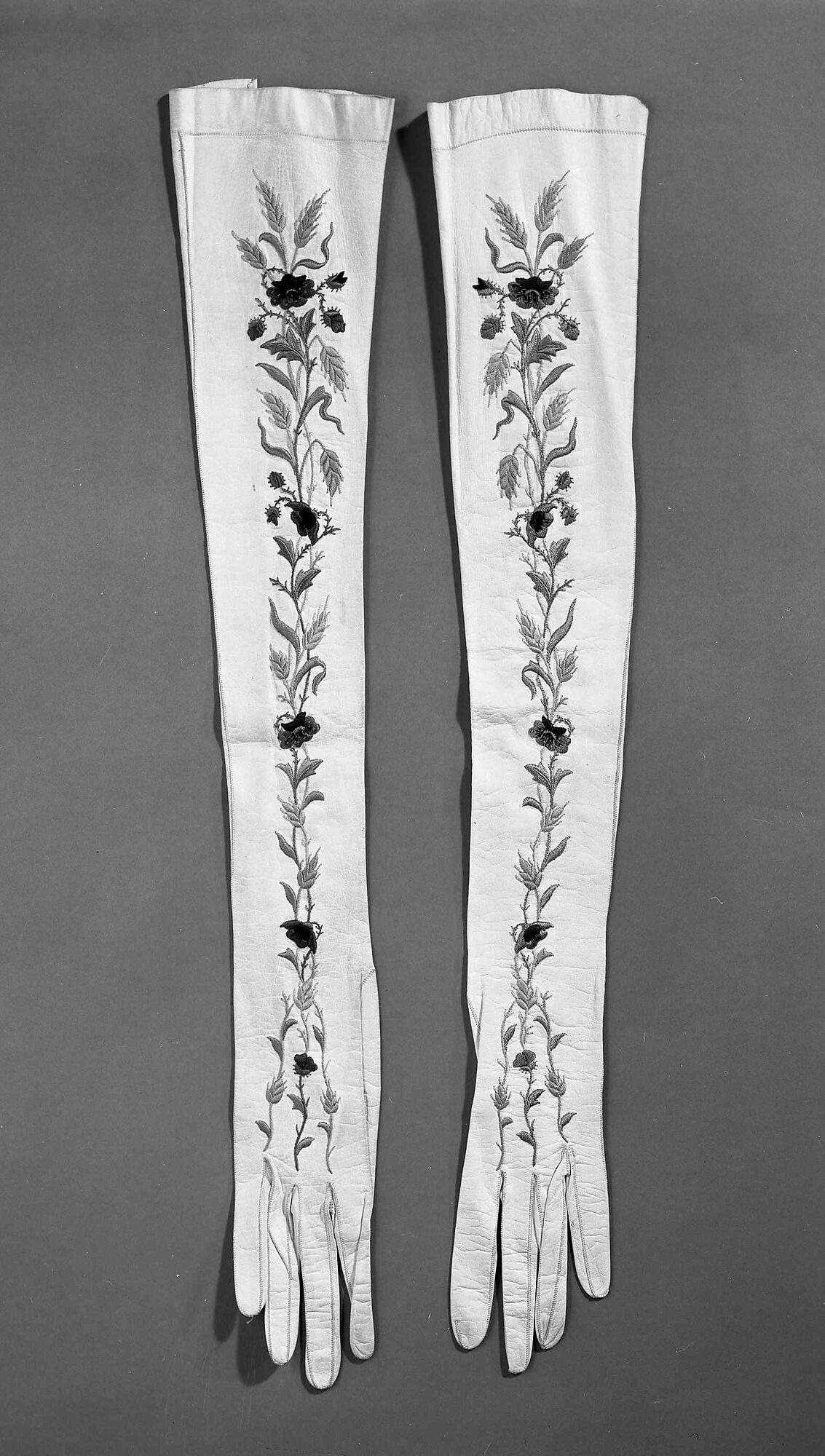 Evening gloves, leather, silk, French