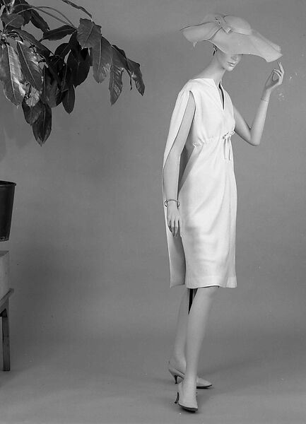Dress, House of Balenciaga (French, founded 1937), linen, French
