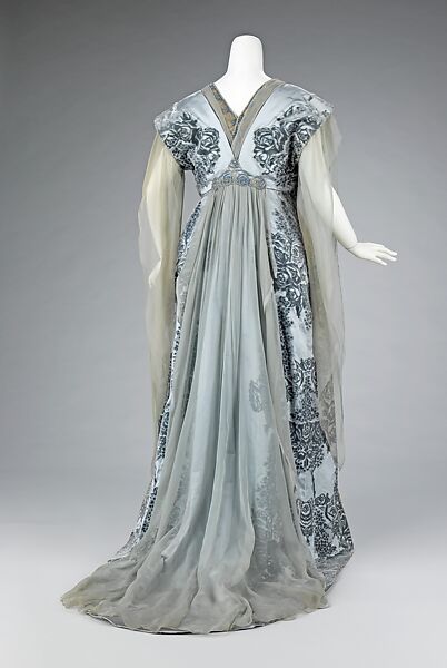 Tea gown, House of Worth (French, 1858–1956), silk, rhinestones, metal, French