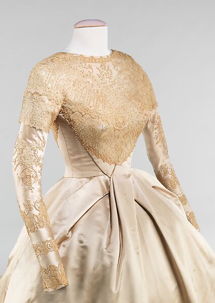 Wedding dress, Kathryn Kuhn (American), silk, pearl, synthetic, American