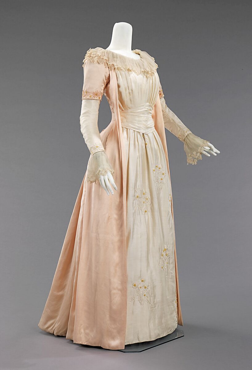 Tea gown, Liberty &amp; Co. (British, founded London, 1875), silk, British
