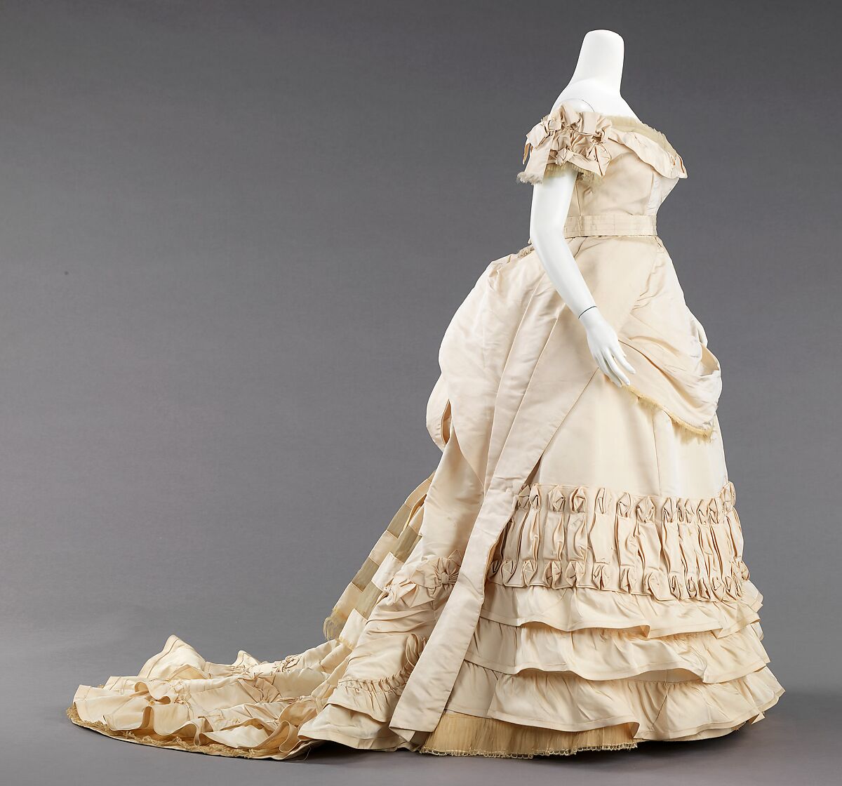 Ball gown, Attributed to House of Worth (French, 1858–1956), silk, probably French 