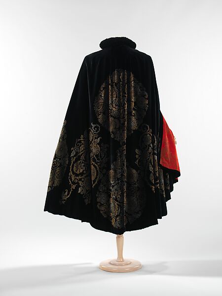 Evening cape, Gallenga (Italian, 1918–1974), silk, metal, Italian