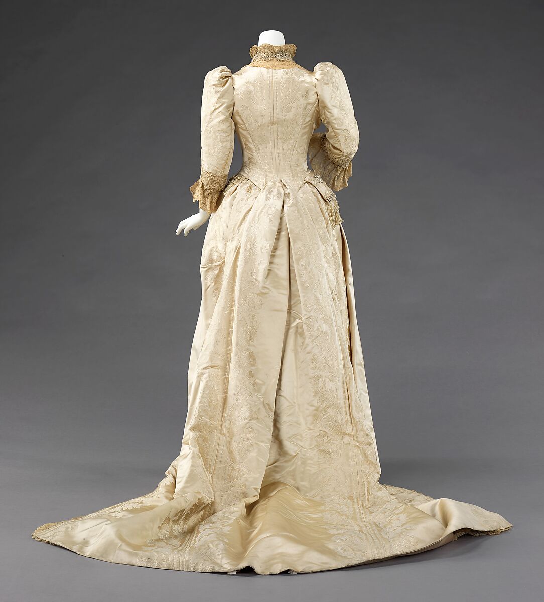 Court presentation dress, House of Worth (French, 1858–1956), silk, linen, French
