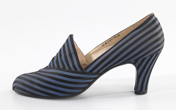 Evening pumps, Attributed to Elsa Schiaparelli (Italian, 1890–1973), silk, French