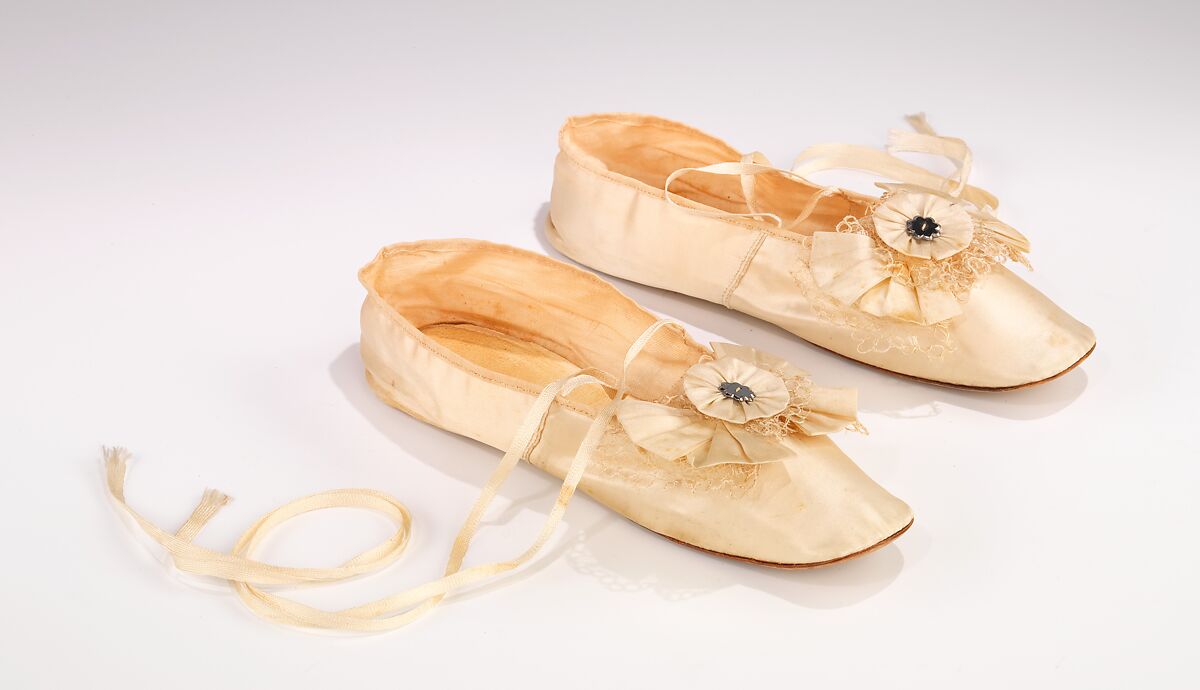Wedding slippers, silk, probably French 