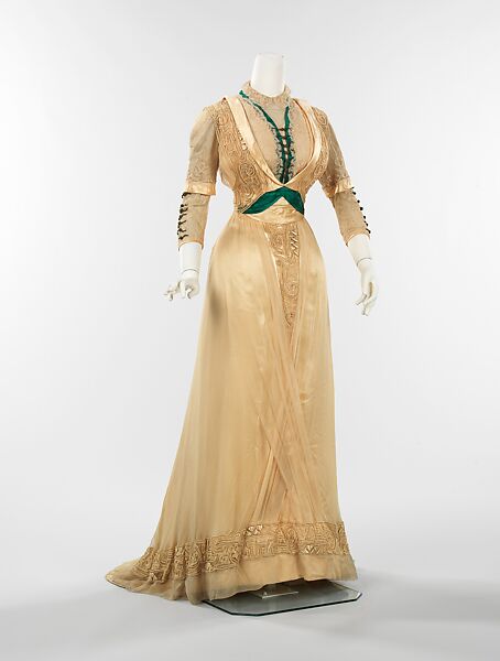 Dress, Alice M. Dunstan (American, active 1892–1926), silk, metal, American 