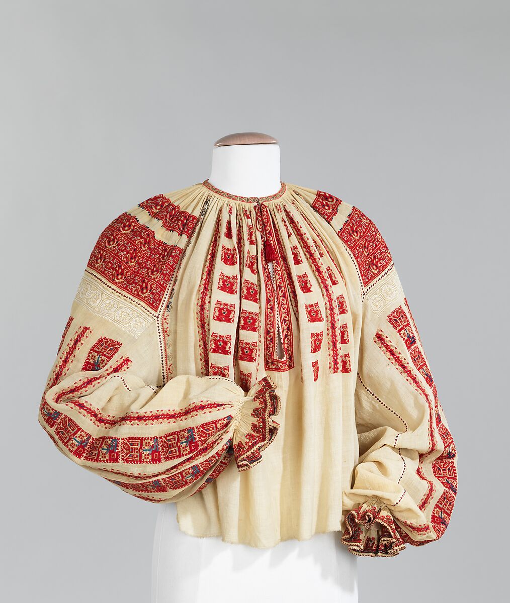 Blouse, Romanian