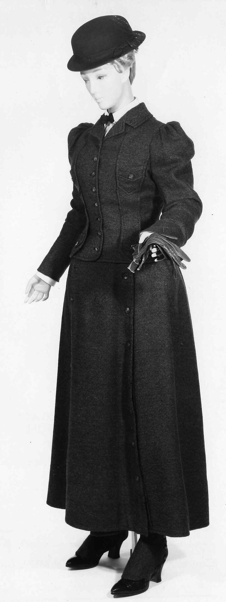 Cycling suit, wool, leather, silk, linen, cotton, American