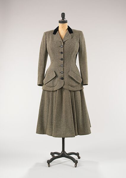 Balenciaga 1940s hotsell