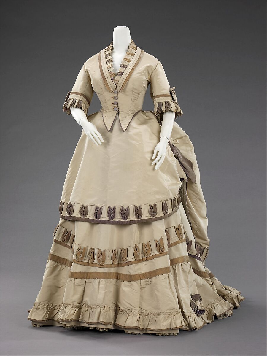 Victorian 2025 dinner dress