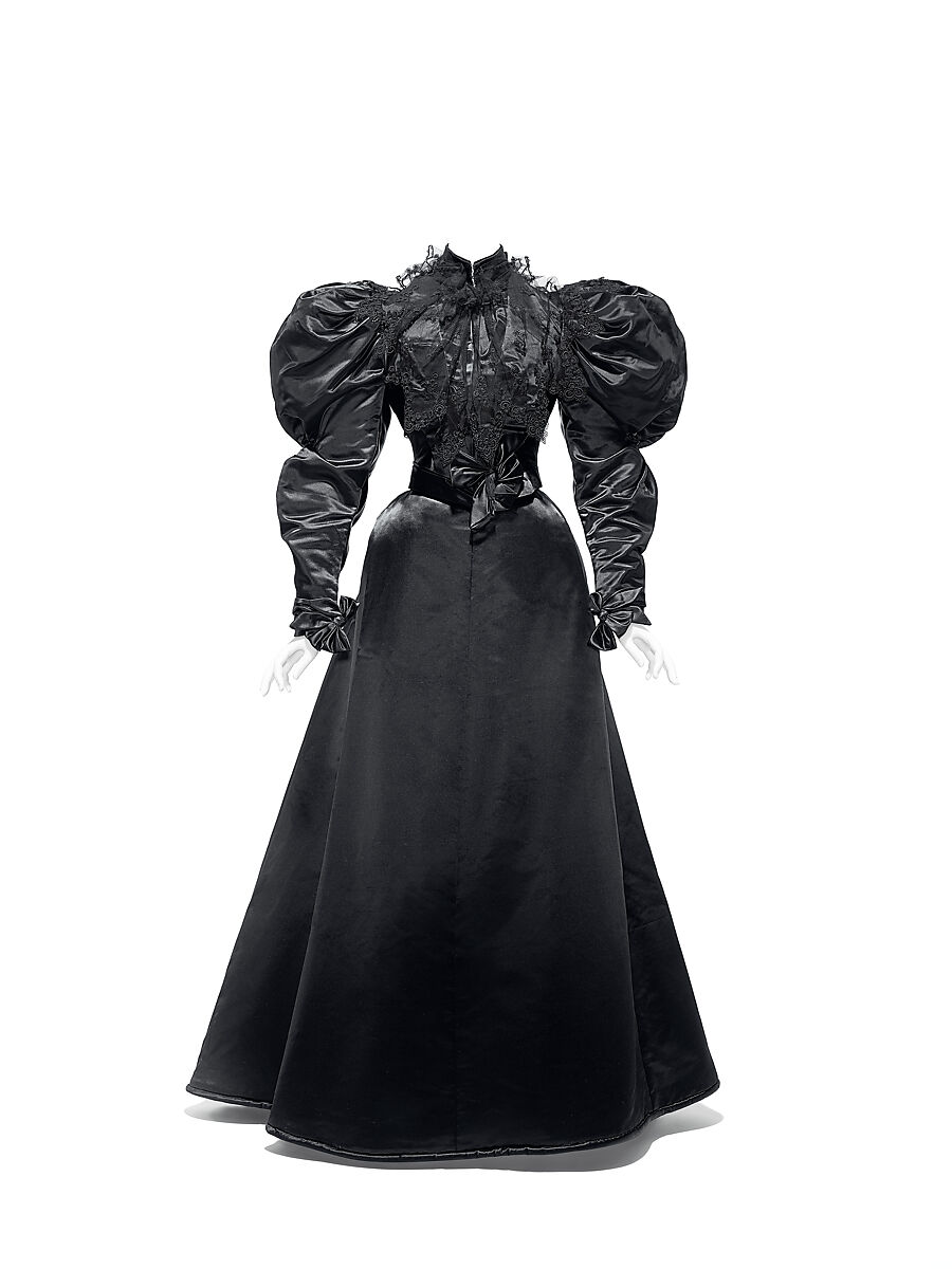 Dinner dress, Mrs. Arnold (American), silk, American