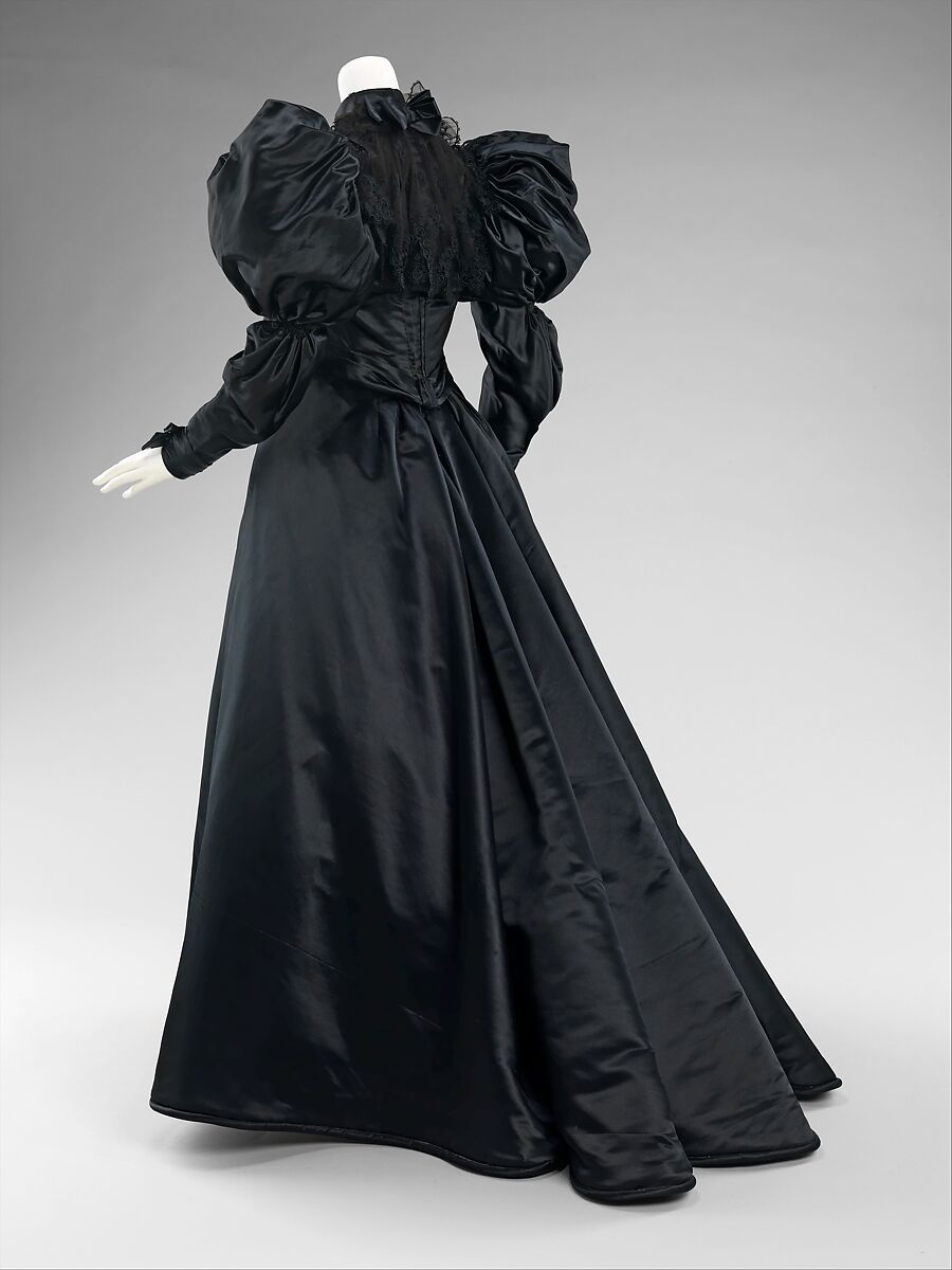 Dinner dress, Mrs. Arnold (American), silk, American