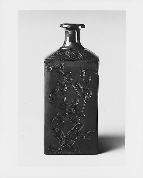 Bottle vase, Rookwood Pottery Company (American, Cincinnati, Ohio 1880–1967), Earthenware