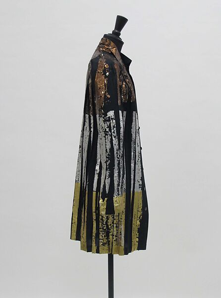Shirt, Issey Miyake (Japanese, 1938–2022), cotton, metal, mother-of-pearl, Japanese