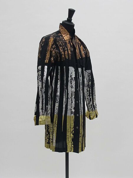 Shirt, Issey Miyake (Japanese, 1938–2022), cotton, metal, mother-of-pearl, Japanese
